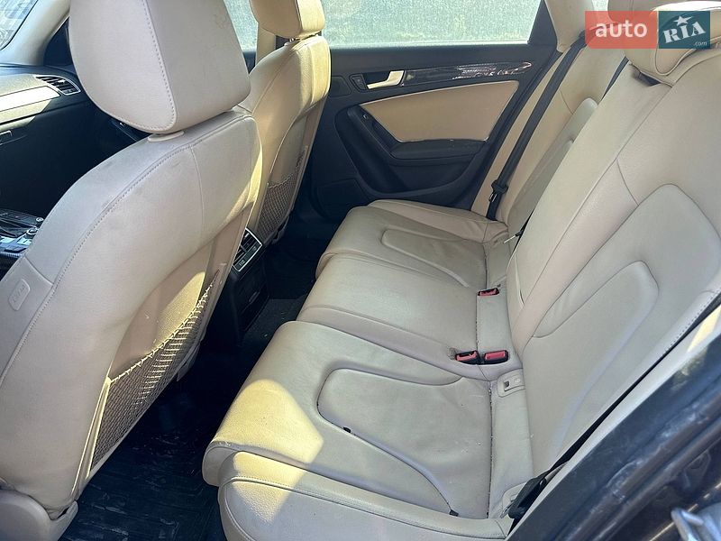 Седан Audi A4 2014 в Львові