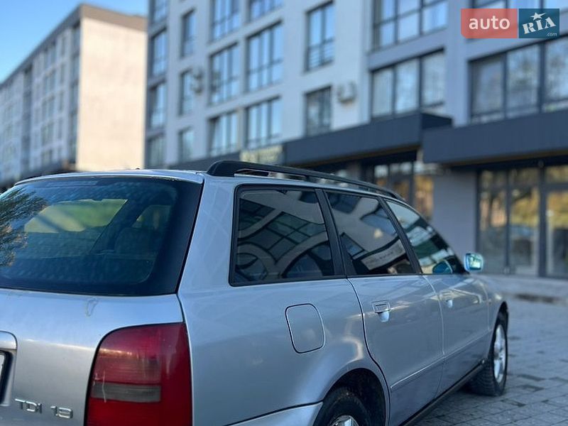 Универсал Audi A4 1997 в Новояворовске