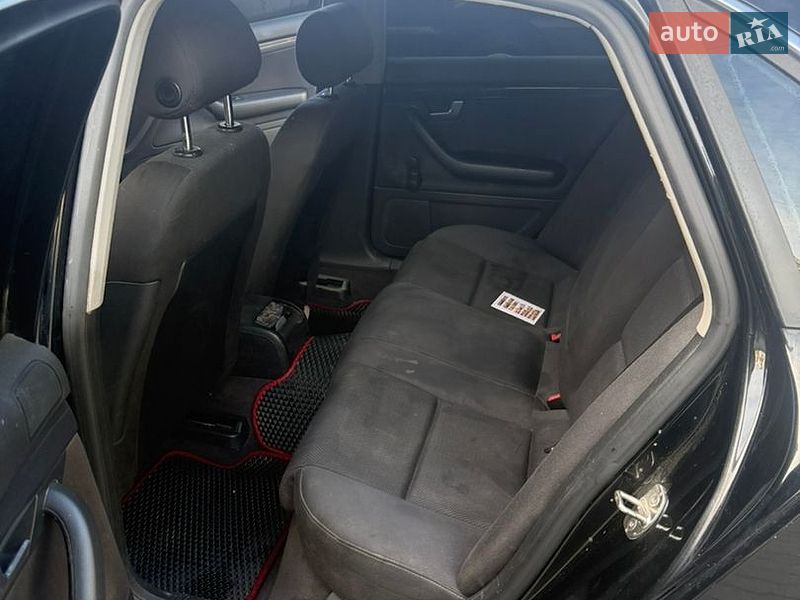 Седан Audi A4 2002 в Чернівцях