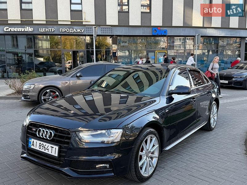 Седан Audi A4 2015 в Львове