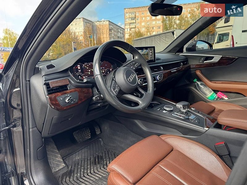 Седан Audi A4 2017 в Тернополі