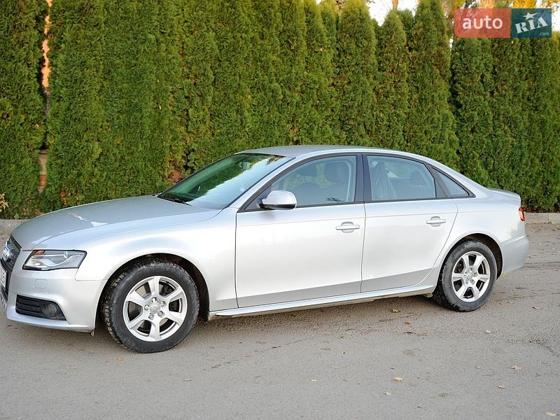 Седан Audi A4 2010 в Івано-Франківську