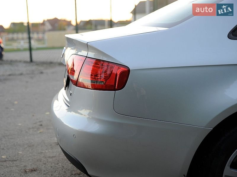 Седан Audi A4 2010 в Івано-Франківську
