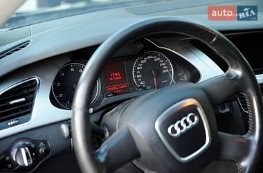Седан Audi A4 2010 в Ивано-Франковске