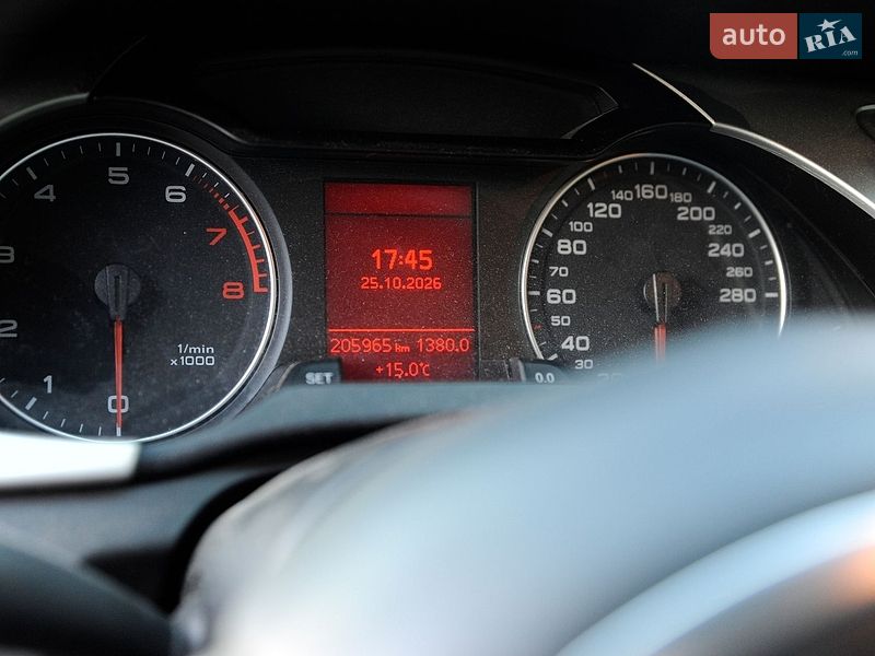 Седан Audi A4 2010 в Ивано-Франковске