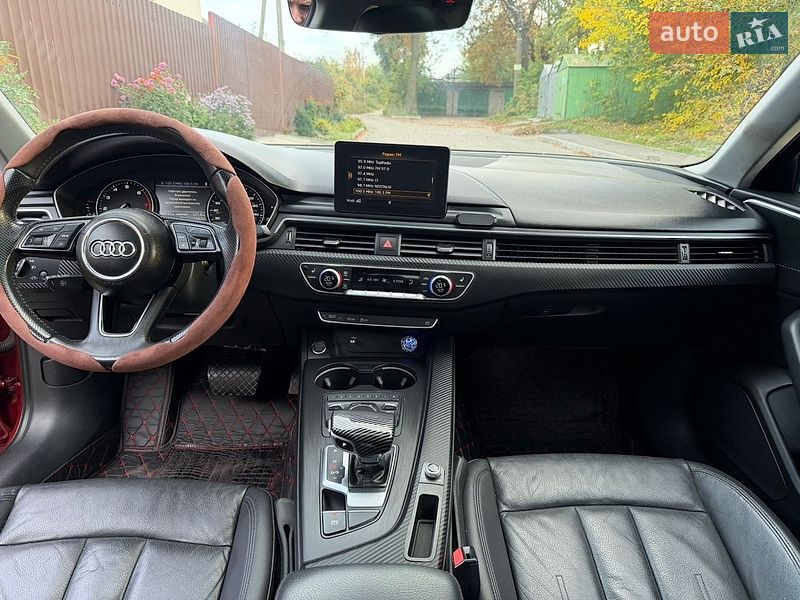 Седан Audi A4 2018 в Дніпрі