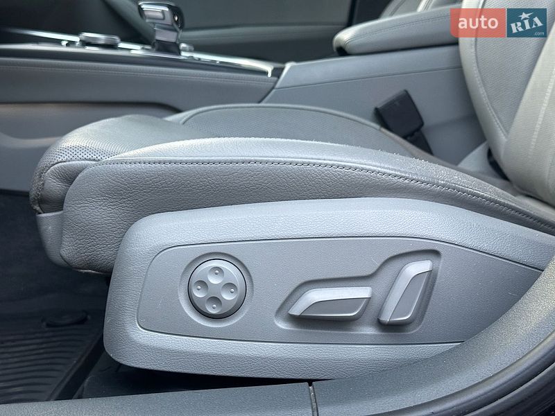 Седан Audi A4 2019 в Киеве