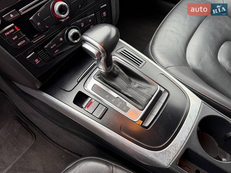 Седан Audi A4 2013 в Винниках