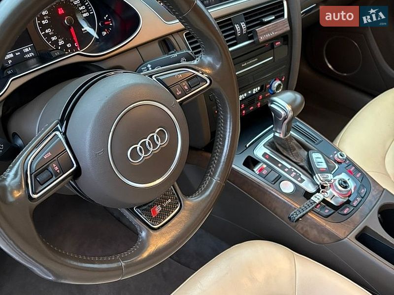 Седан Audi A4 2014 в Калиновке