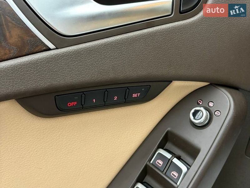 Седан Audi A4 2014 в Калиновке