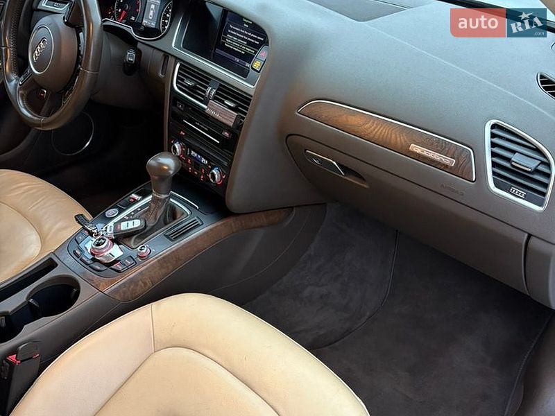 Седан Audi A4 2014 в Калиновке