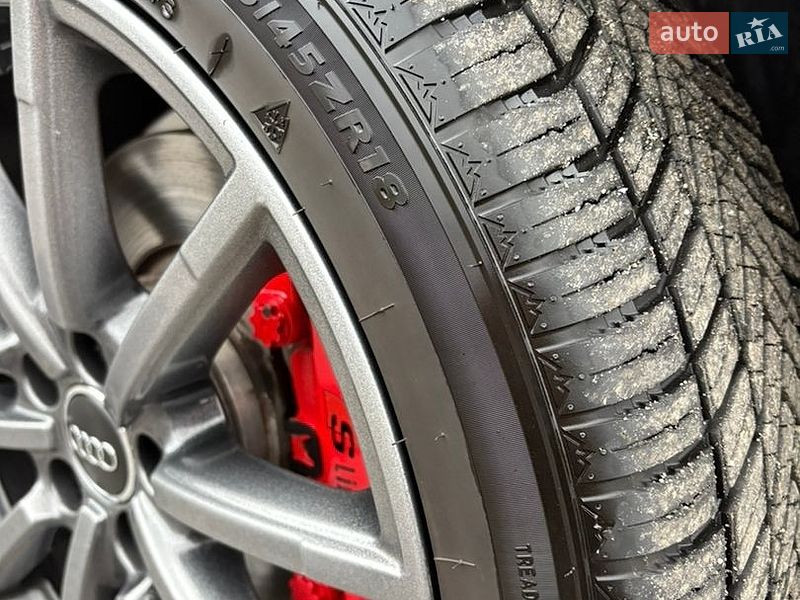 Седан Audi A4 2014 в Калиновке