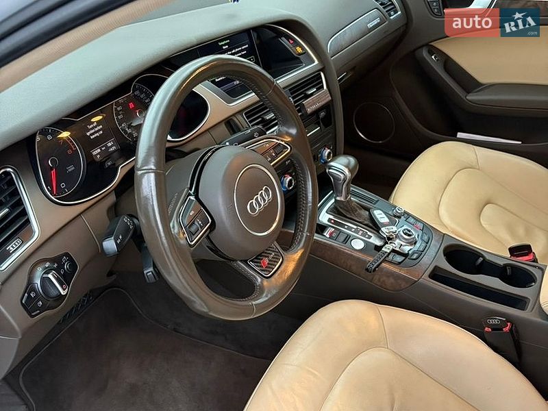 Седан Audi A4 2014 в Калиновке