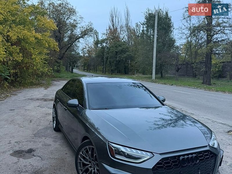 Седан Audi A4 2021 в Запорожье