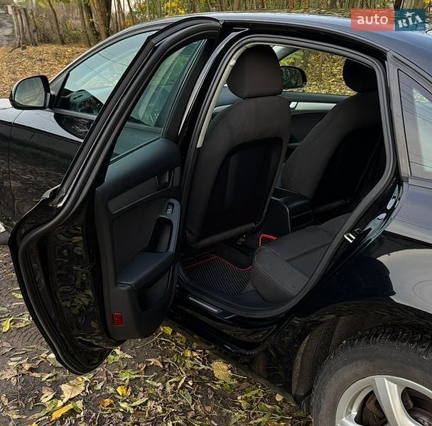 Седан Audi A4 2009 в Умані
