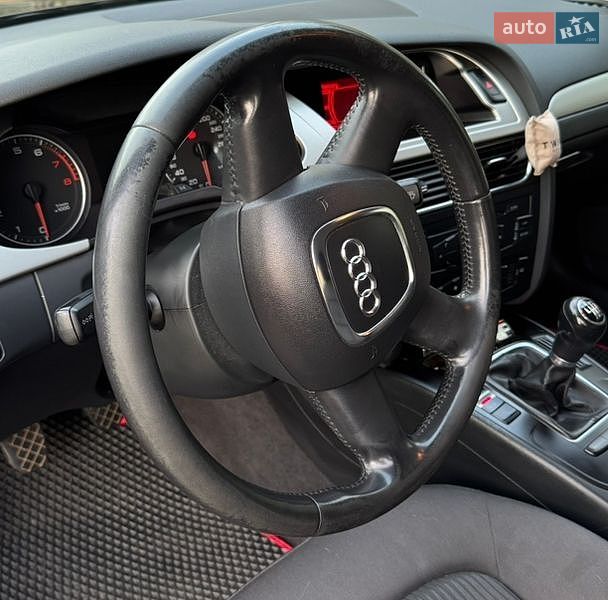 Седан Audi A4 2009 в Умані