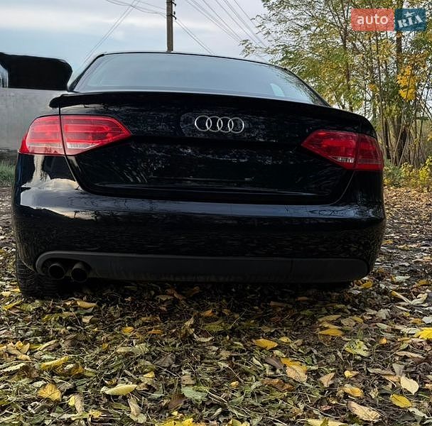 Седан Audi A4 2009 в Умані