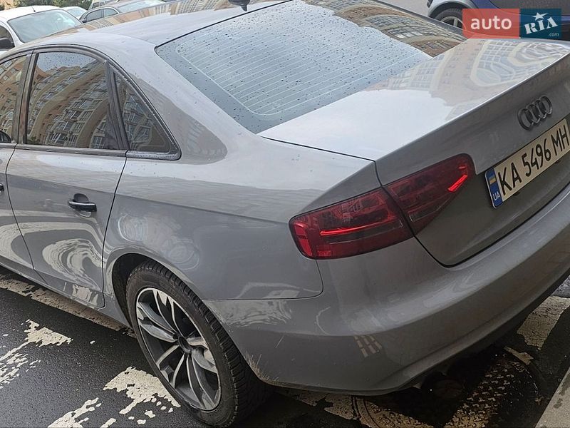 Седан Audi A4 2013 в Киеве