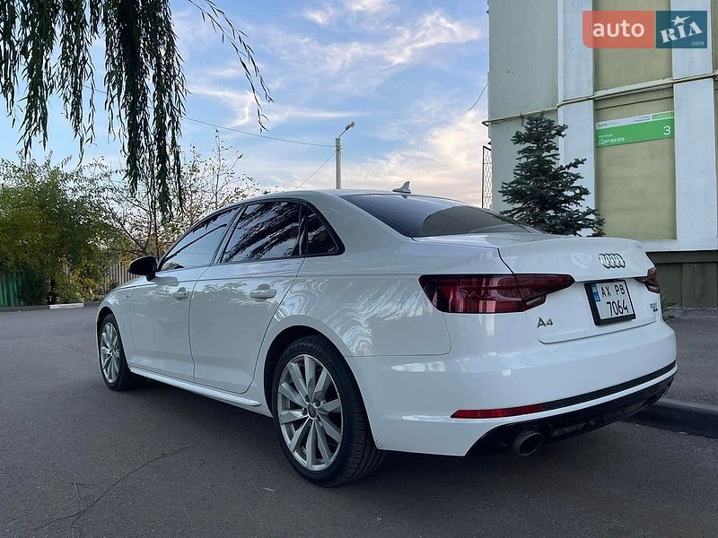 Седан Audi A4 2017 в Песочине