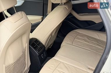 Седан Audi A4 2017 в Львові