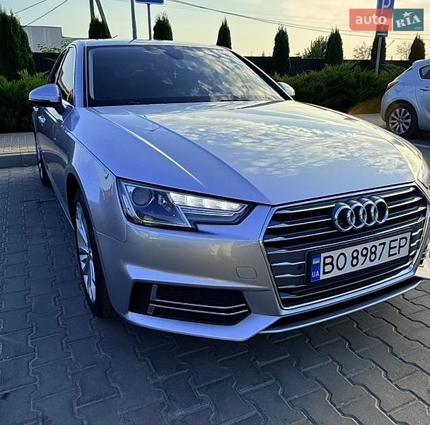 Седан Audi A4 2018 в Тернополе