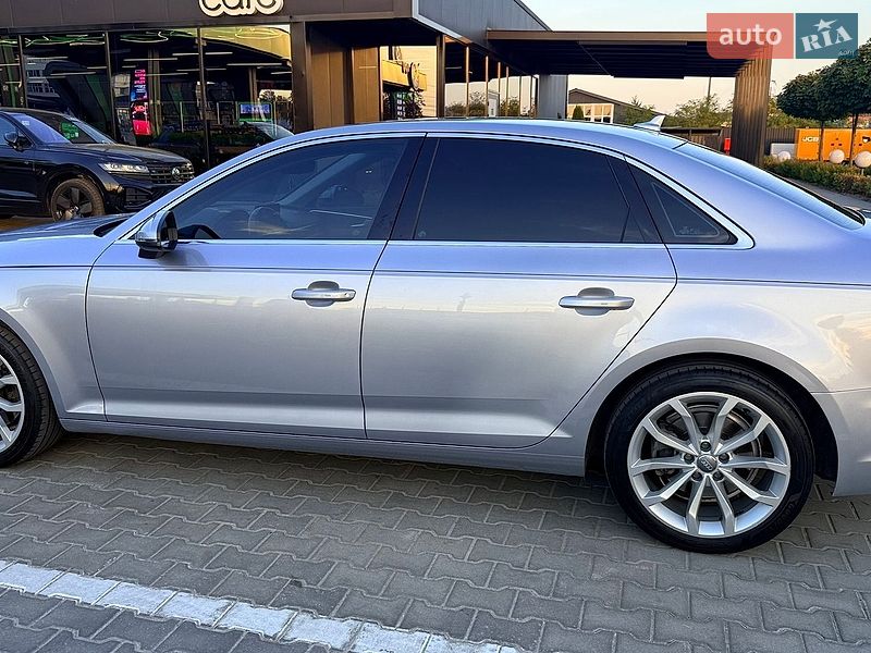 Седан Audi A4 2018 в Тернополе