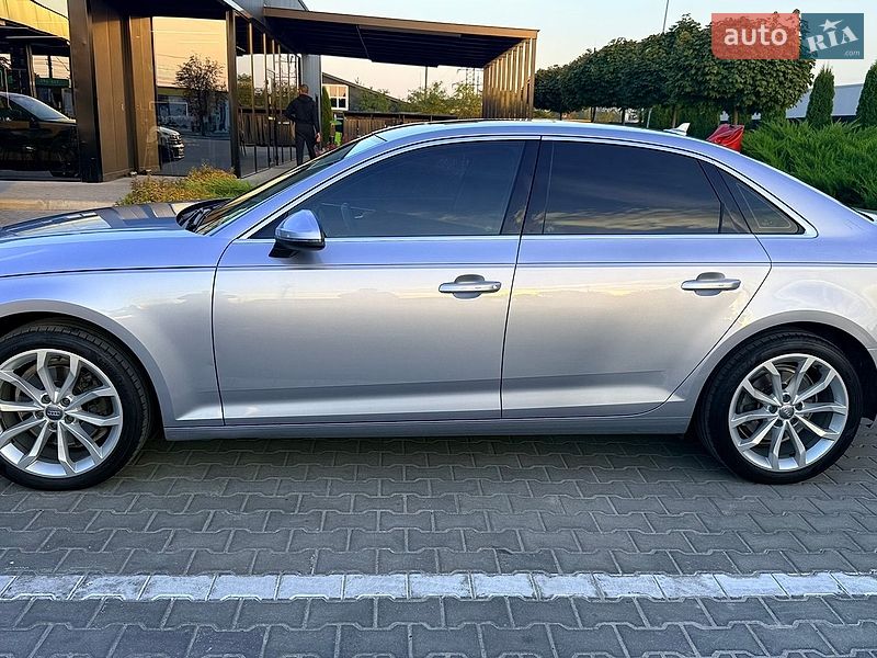 Седан Audi A4 2018 в Тернополе