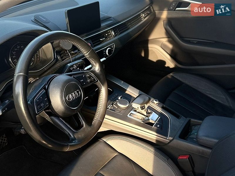 Седан Audi A4 2018 в Тернополе