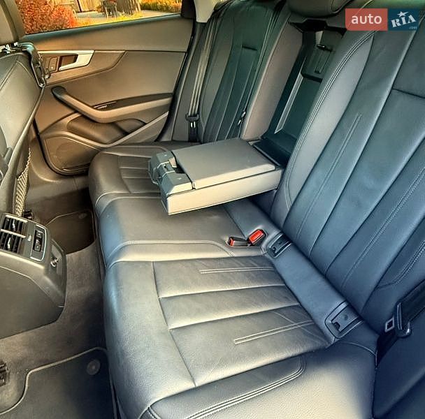 Седан Audi A4 2018 в Тернополе