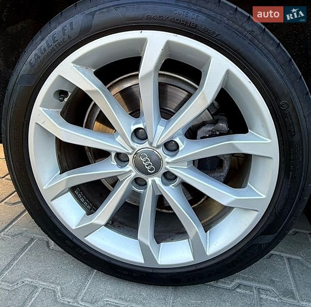 Седан Audi A4 2018 в Тернополе