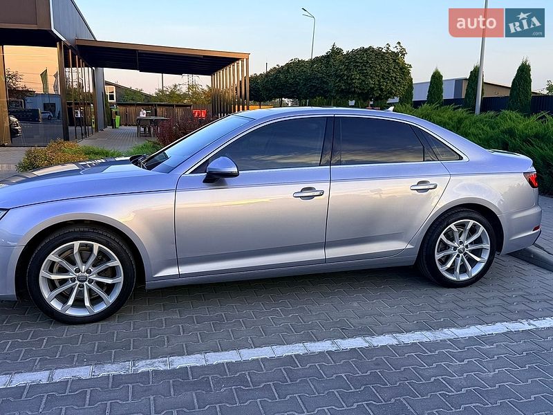 Седан Audi A4 2018 в Тернополе