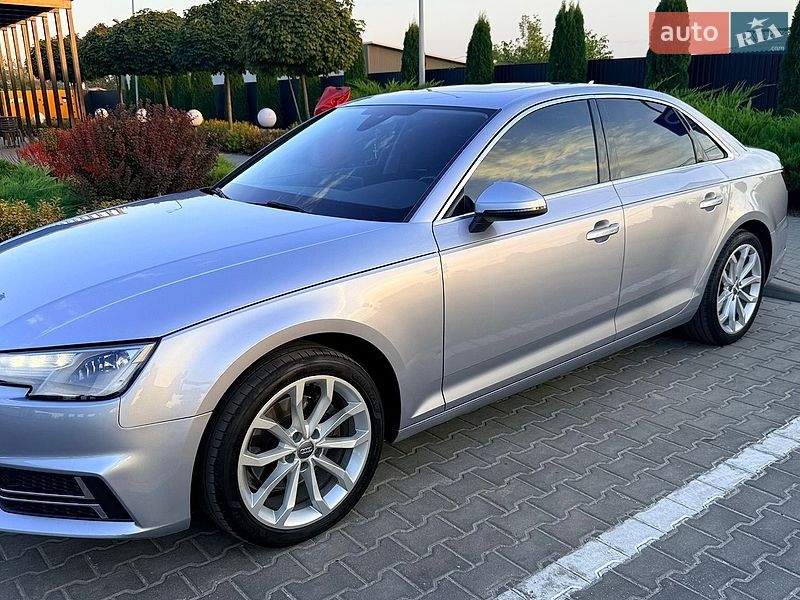 Седан Audi A4 2018 в Тернополе