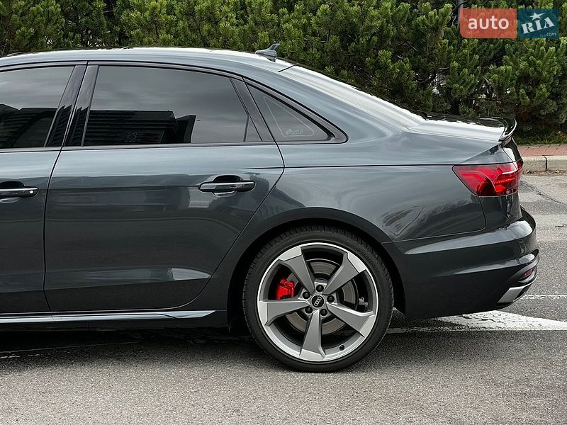 Седан Audi A4 2019 в Києві