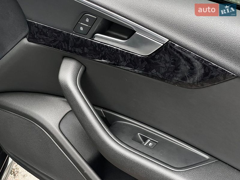Седан Audi A4 2019 в Києві