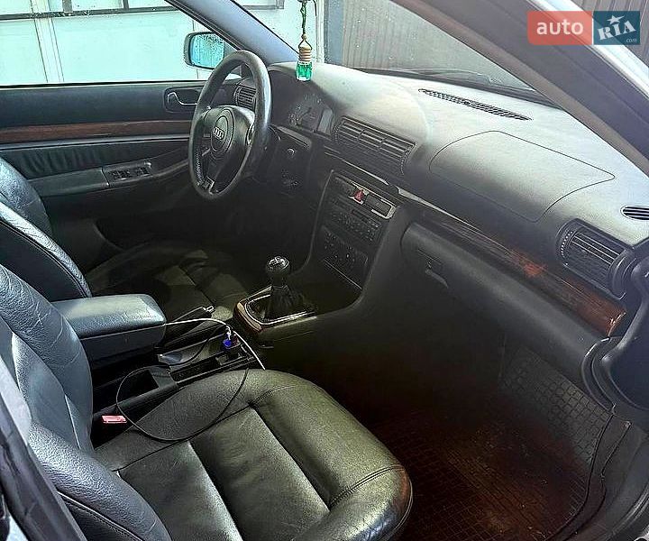 Седан Audi A4 1999 в Одесі