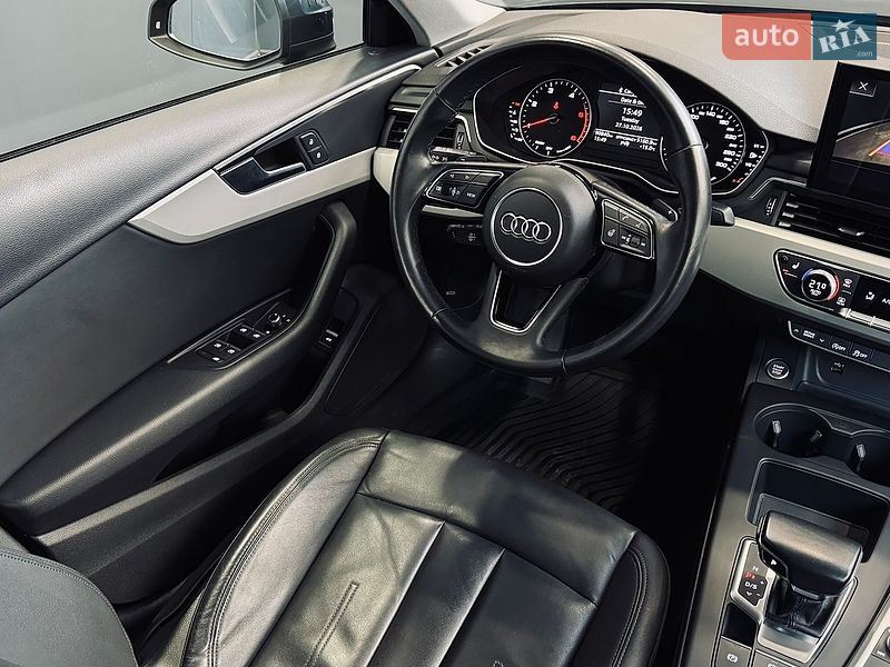 Седан Audi A4 2021 в Киеве