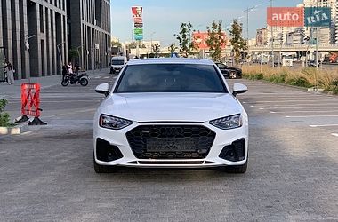 Седан Audi A4 2022 в Киеве