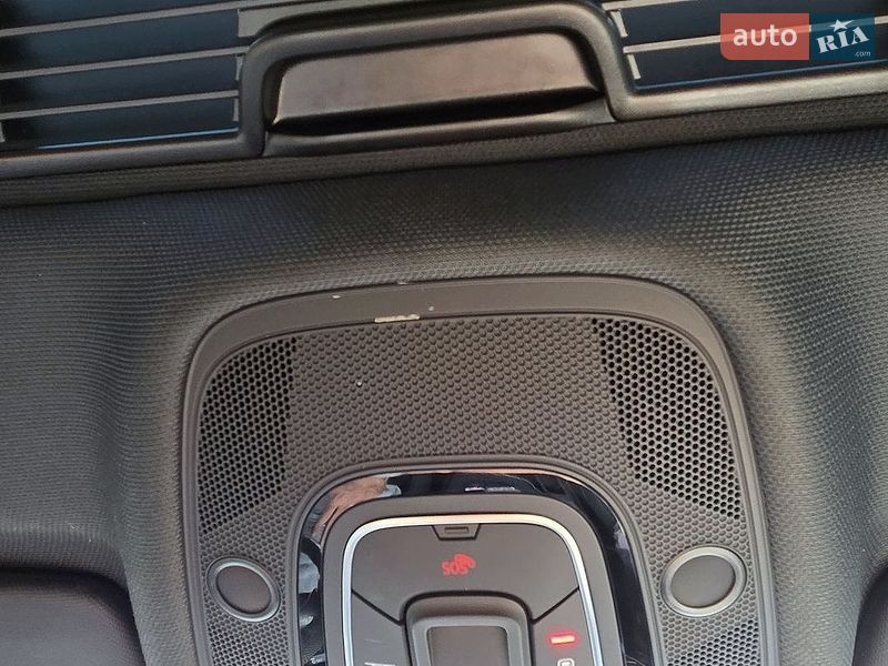 Седан Audi A4 2021 в Гостомеле