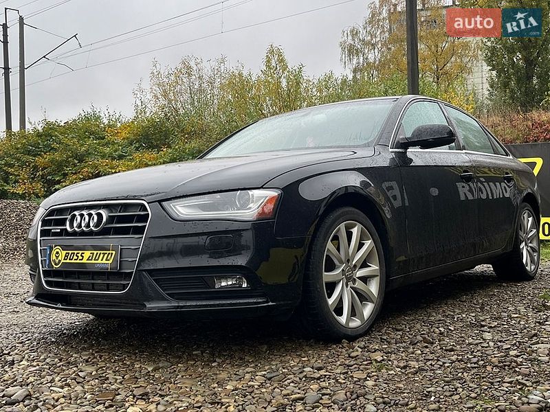 Седан Audi A4 2013 в Стрию