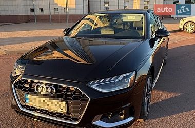 Седан Audi A4 2023 в Харкові