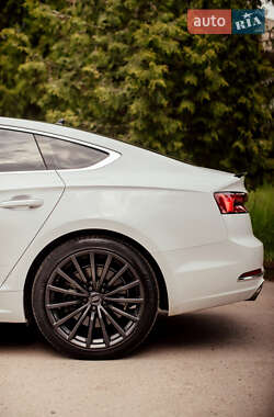 Лифтбек Audi A5 Sportback 2017 в 