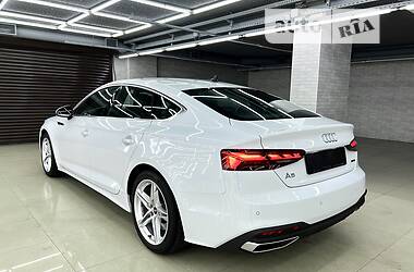 Ліфтбек Audi A5 2022 в 