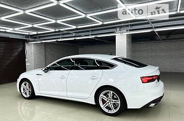 Ліфтбек Audi A5 2022 в 
