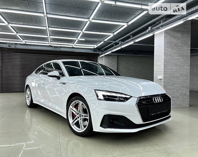 Ліфтбек Audi A5 2022 в 
