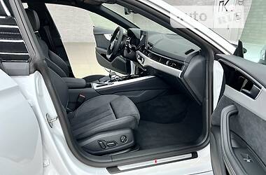 Ліфтбек Audi A5 2022 в 
