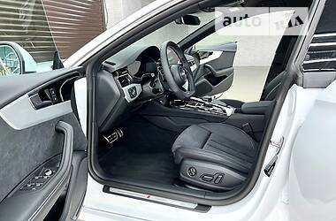 Ліфтбек Audi A5 2022 в 