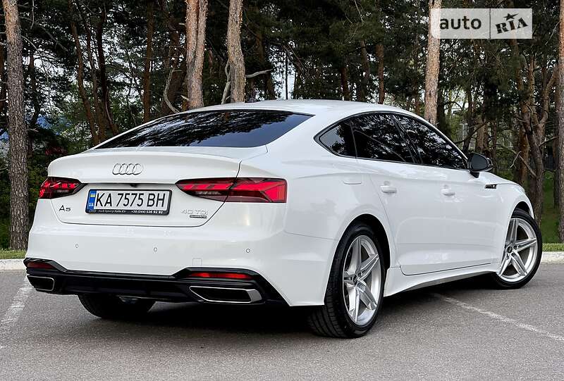 Лифтбек Audi A5 2022 в Киеве