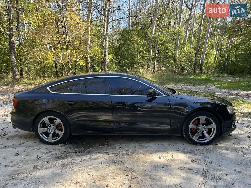 Купе Audi A5 2010 в Карловке