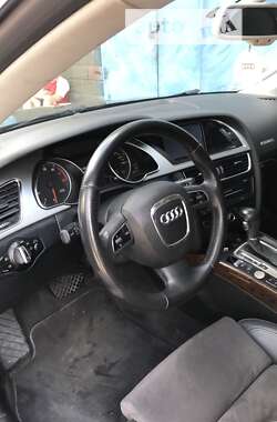 Купе Audi A5 2009 в Березному