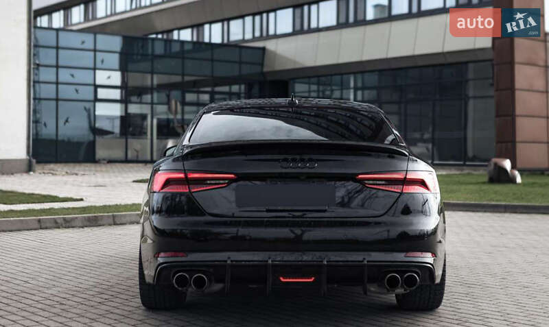 Купе Audi A5 2017 в Киеве